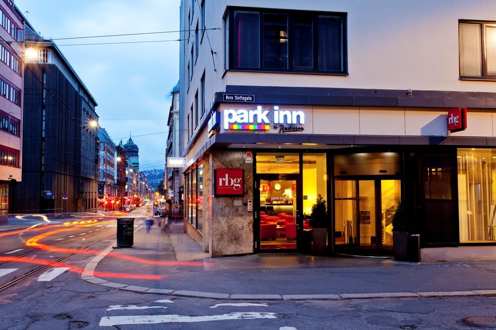 Park Inn by Radisson Oslo image 1